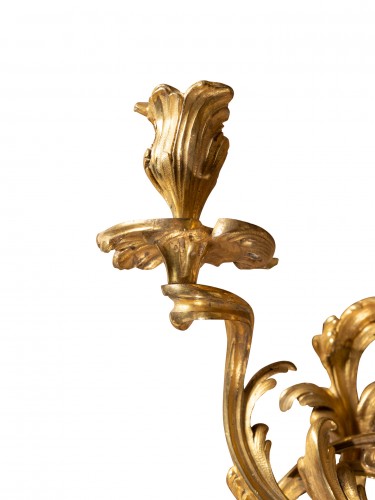 XVIIIe siècle - Paire d'appliques d'époque Louis XV en bronze doré