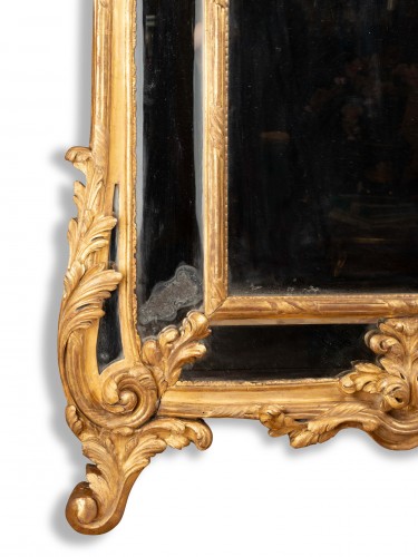 Regence period mirror in carved giltwood - Mirrors, Trumeau Style French Regence