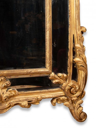 Mirrors, Trumeau  - Regence period mirror in carved giltwood