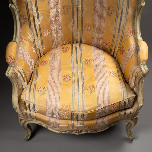 Bergère en hêtre peint époque Louis XV estampille de Paul P. Charpentier - Sièges Style Louis XV