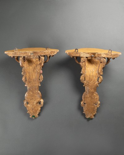 French Regence - A pair of wall gilted wood Brackets Régence Period