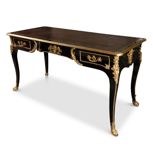 A blackened pearwood Desk Parisian Regency Period - Furniture Style French Regence