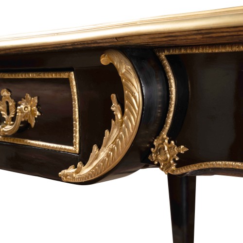 French Regence - A blackened pearwood Desk Parisian Regency Period