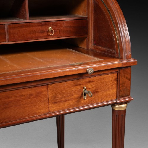 18th century -  Cylinder desk mahogany  Louis XVI period stamped Jean François Leleu