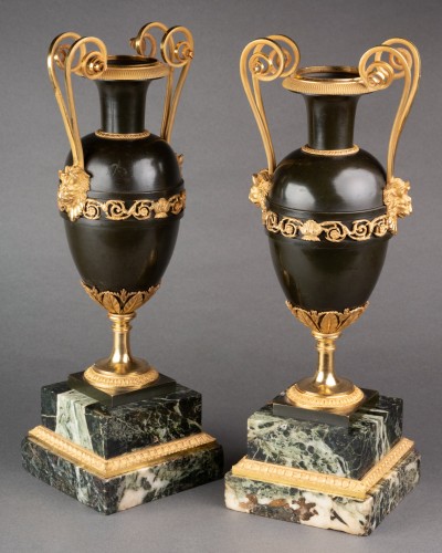 Objet de décoration Cassolettes, coupe et vase - Paire de vases à l'antique Epoque Empire