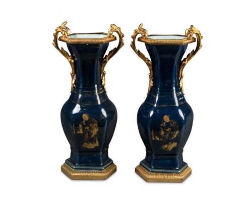 Paire de vases bleu poudré Chine Période Kangxi