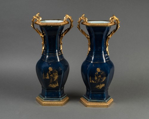Paire de vases bleu poudré Chine Période Kangxi - Objet de décoration Style Régence