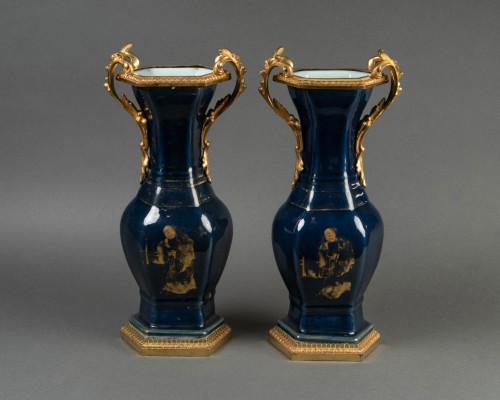 Objet de décoration Cassolettes, coupe et vase - Paire de vases bleu poudré Chine Période Kangxi