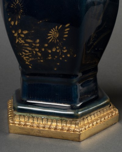 Paire de vases bleu poudré Chine Période Kangxi - Régence