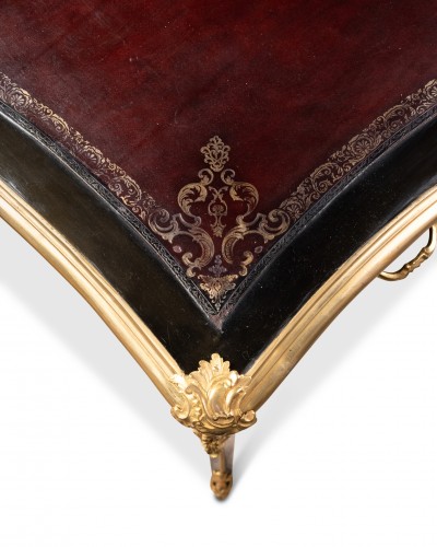 Antiquités - Bureau plat Epoque fin de la Régence