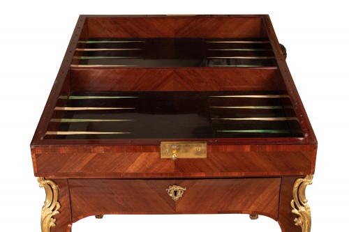 Table Tric Trac époque Louis XV etampillée P II Migeon - Louis XV