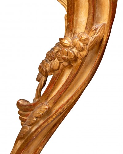 18th century - A Louis XV  Pair of gilted oak Brackets  