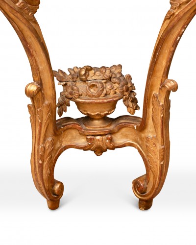 Antiquités - A Louis XV  Pair of gilted oak Brackets  