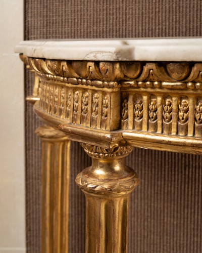 XVIIIe siècle - Console bois sculpté doré époque Louis XVI