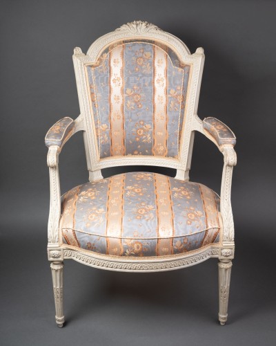 Seating  - A pair of Louis XVI cabriolet Seats stamped 