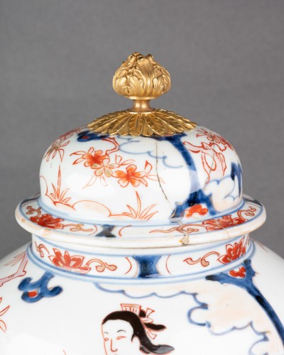 Céramiques, Porcelaines  - Paire de potiches Imari XVIIe siècle