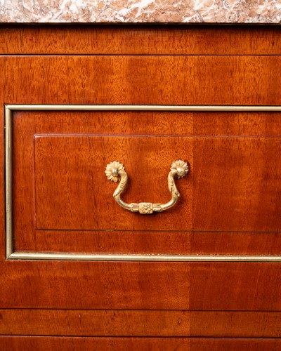 Paire de commodes en acajou époque Louis XVI - Mobilier Style Louis XVI