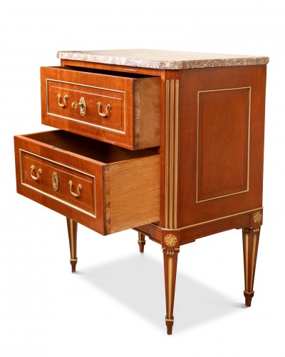 Louis XVI - Paire de commodes en acajou époque Louis XVI