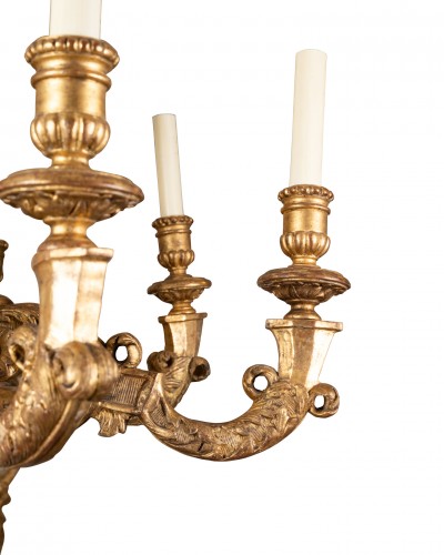 XVIIe siècle - Lustre en bois doré époque Louis XIV