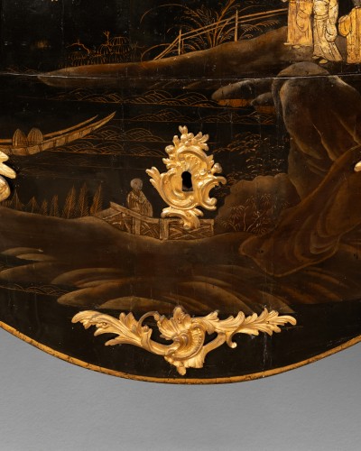 18th century - Laquered Chest of Drawers stamped by F-A Reizell Louis XV Period