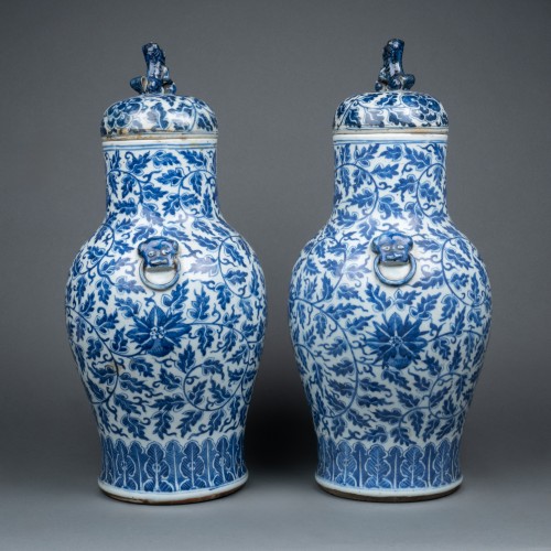 Decorative Objects  - A pair of Chinese Vases late 18th century 
