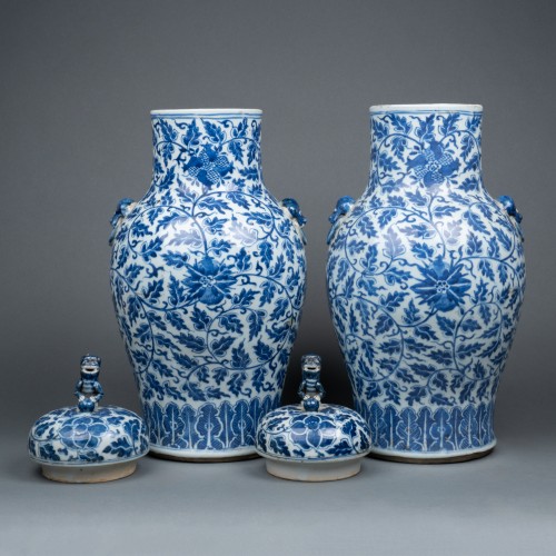 A pair of Chinese Vases late 18th century  - 