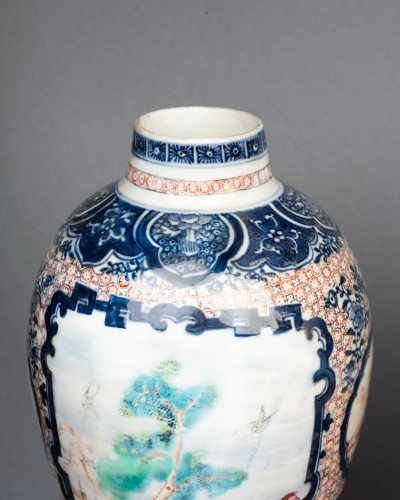 Louis XVI - Paire de vases montés porcelaine de Canton XVIIIe