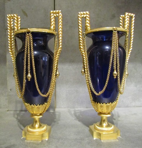 Louis XVI - Paire de vases époque Louis XVI