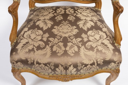 Louis XV - Ensemble de quatre fauteuils Louis XV estampillés de H AMAND