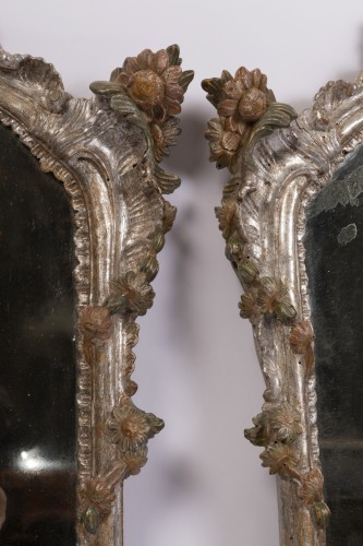 Antiquités - Pair of silver plated wooden mirrors Italian 18 th century