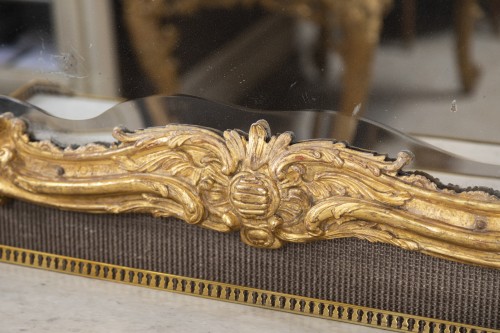 XVIIIe siècle - Miroir en bois doré Epoque Louis XV