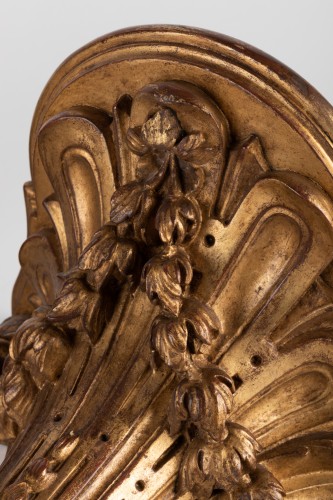 XIXe siècle - Paire de consoles d'applique en bois doré
