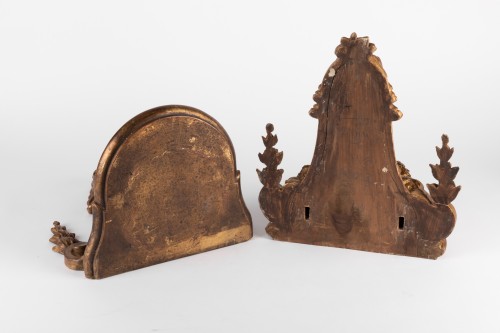 Antiquités - Paire de consoles d'applique en bois doré