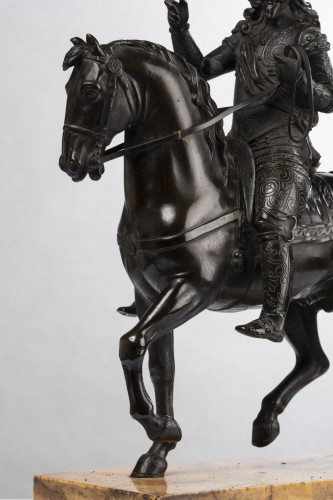 Antiquités - Paire de bronzes équestres Henri IV et Charles 1er d' Angleterre époque Restauration