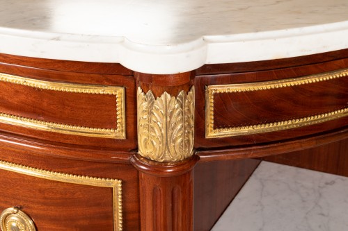 XVIIIe siècle - Commode d'époque Louis XVI Estampille de F. Schey