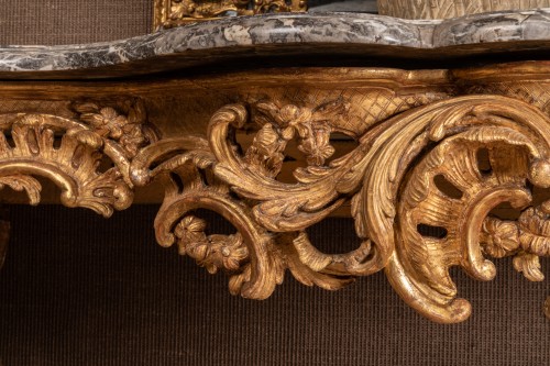 A Large Louis XV giltwood Console  - 