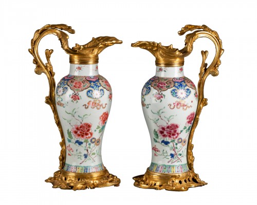 Paire de vases porcelaine de Chine XVIIIe montés en aiguières