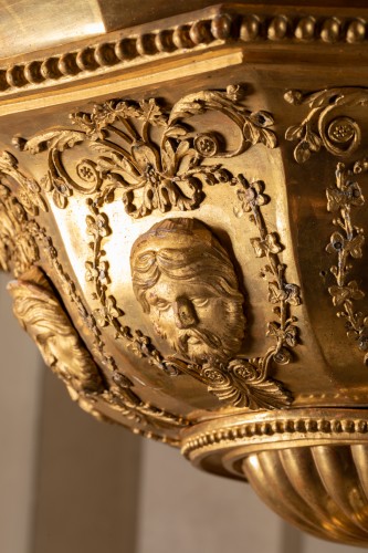 Empire - Lustre en bois sculpté et doré tout début XIXe siècle