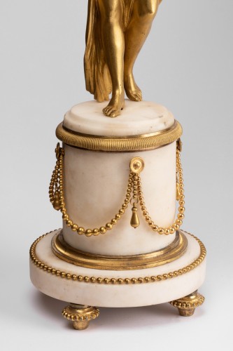 Paire de Candélabres aux Vestales Epoque Louis XVI - Lighting Style Louis XVI