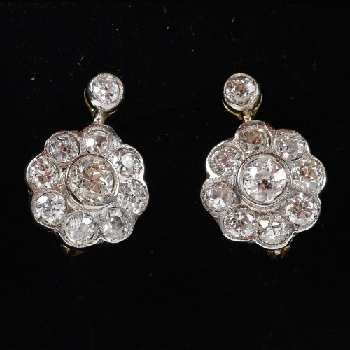 XXe siècle - Pendants d'oreille " Marguerite"