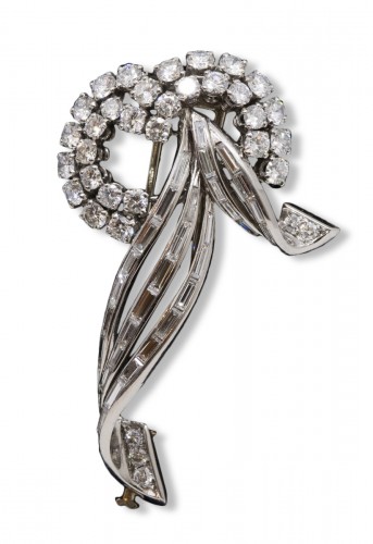 Gold and platinum brooch