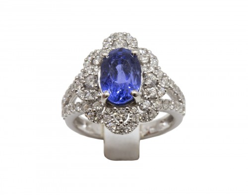 Sapphire and Diamonds Ring in 18k Gold