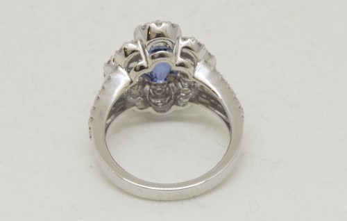 Sapphire and Diamonds Ring in 18k Gold - 