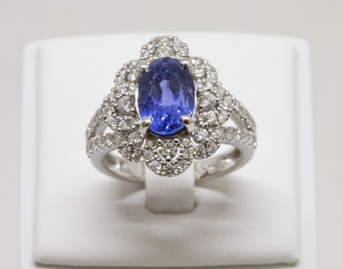 20th century - Sapphire and Diamonds Ring in 18k Gold