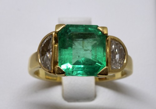 20th century - Emerald Ring