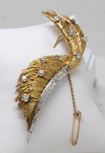 Antique Jewellery  - &quot;Feather&quot; brooch