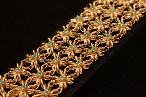 Antique Jewellery  - Boucheron - gold bracelet set with emerald