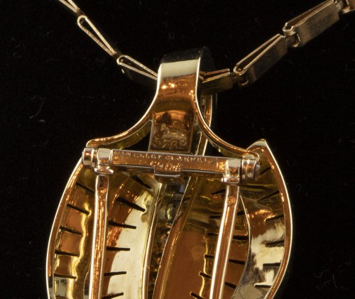 20th century - Van Cleef and Arpel -  Gold pendant set with diamonds