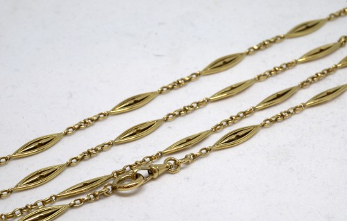 Long necklace in gold - Antique Jewellery Style 