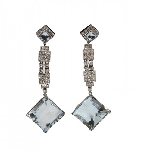 Pair of platinum art-deco ear pendants set with small diamonds aquamaries